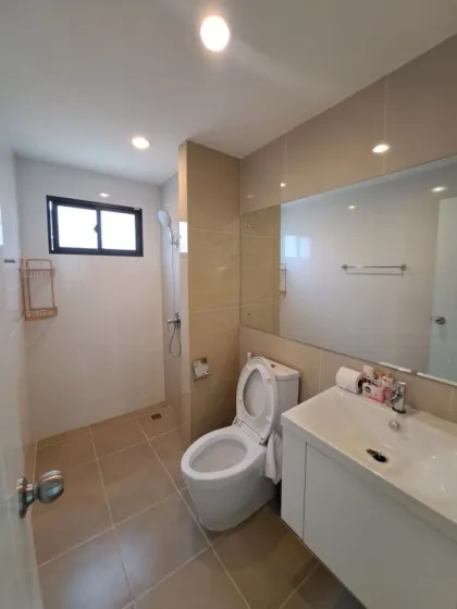 Luxuriöse freistehende 3-Zimmer-Villa mit Bergblick in Kathu