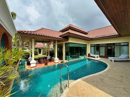 3-Bedroom 4-Bathroom Villa for Rent in Bang Tao, Phuket