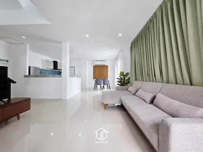 Moderne 3-Schlafzimmer-Villa zur Miete nahe Patong Beach