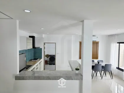Moderne 3-Schlafzimmer-Villa zur Miete nahe Patong Beach