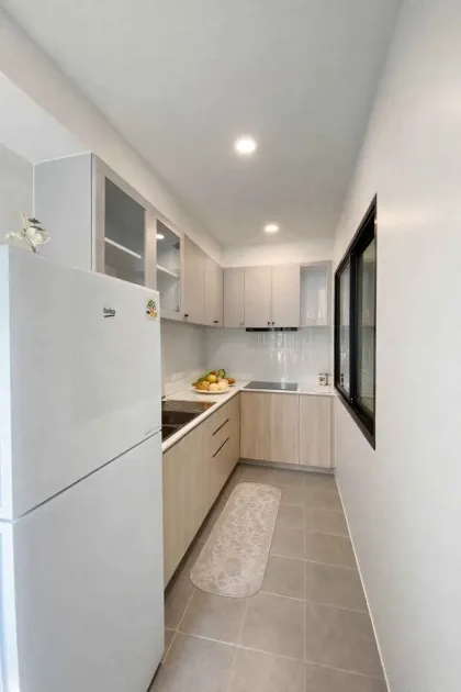 Nuevo adosado de 2 habitaciones y 2 baños en alquiler en Thalang