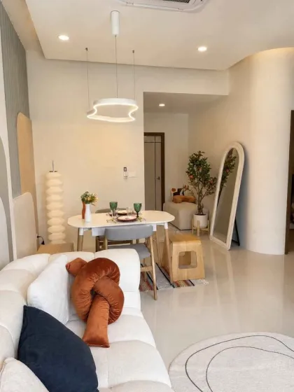 Nuevo adosado de 2 habitaciones y 2 baños en alquiler en Thalang