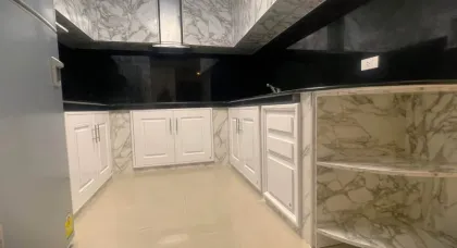 Neu renovierte 1-Zimmer-Wohnung + Büro zur Langzeitmiete in Patong