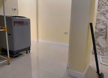 Neu renovierte 1-Zimmer-Wohnung + Büro zur Langzeitmiete in Patong