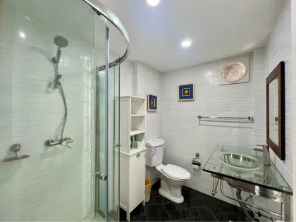 1-Schlafzimmer, 2-Badezimmer Wohnung zur Miete in Patong