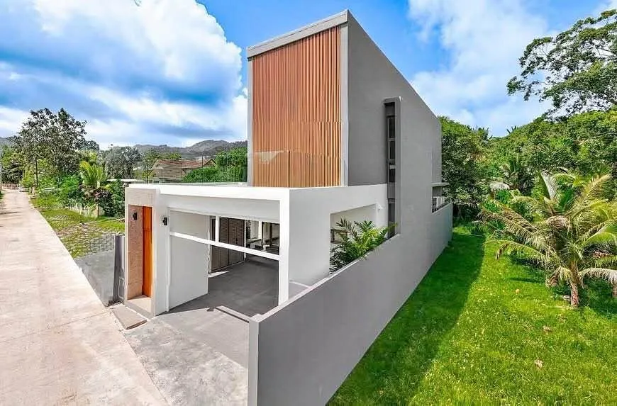 Neu gebaute Luxus-Poolvilla in Cherng Talay, Phuket