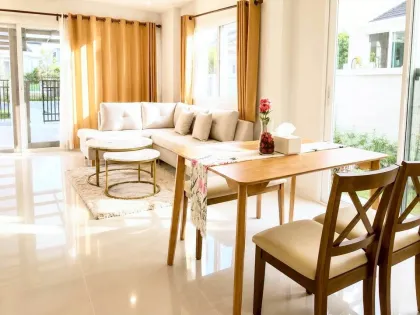 3 Schlafzimmer Villa nahe Bang Tao zu vermieten