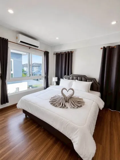 3 Schlafzimmer Villa nahe Bang Tao zu vermieten
