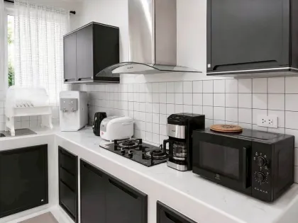 3 Schlafzimmer Villa nahe Bang Tao zu vermieten