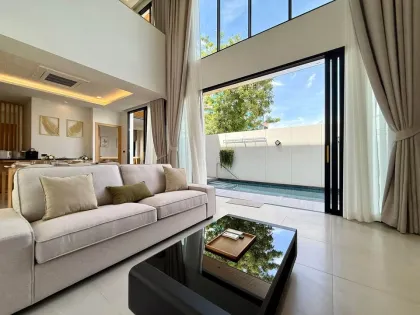 วิลล่าสระว่ายน้ำใหม่หรู 3 ห้องนอน พร้อมดาดฟ้า