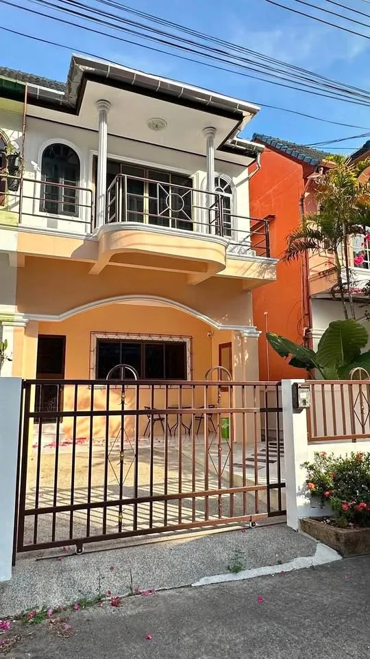 Maison 2 chambres 3 salles de bains à louer à Patong