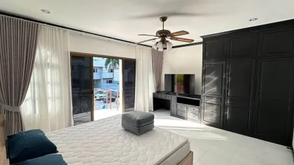 Casa de 2 habitaciones y 3 baños en alquiler en Patong