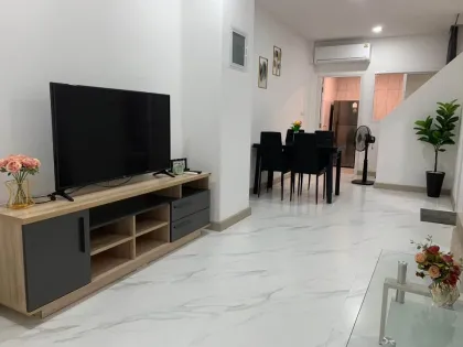 全新两层别墅出租，普吉镇中心区