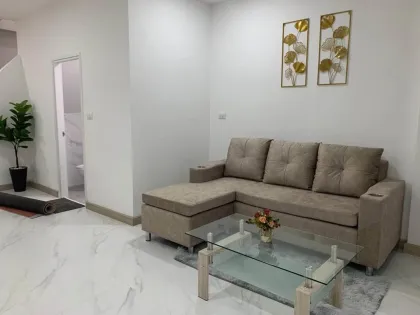 全新两层别墅出租，普吉镇中心区