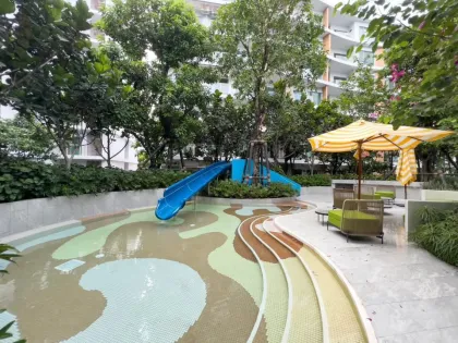 Moderno condominio de 2 habitaciones con vista a la piscina en Phyll Phuket