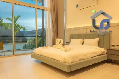 Geräumige 4-Zimmer-Wohnung mit 4 Bädern in Bangtao