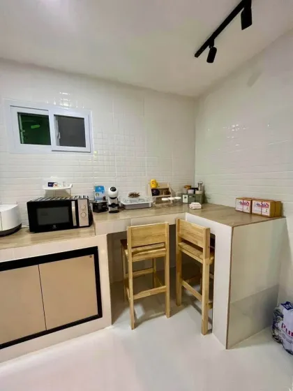 Moderne 3-Schlafzimmer-Villa zur Miete in Palm Springs Ban Pon, Thalang