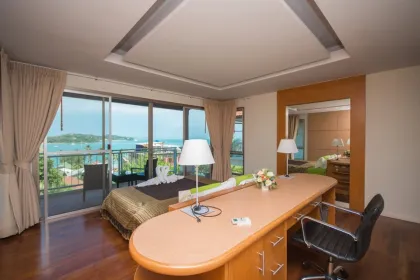 Luxuriöse 3-Schlafzimmer-Villa mit Meerblick zur Miete in Ao Yon