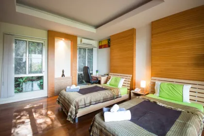 Luxuriöse 3-Schlafzimmer-Villa mit Meerblick zur Miete in Ao Yon