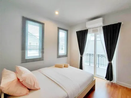 4-Zimmer-Villa mit Pool & Fitnessbereich in Paklok