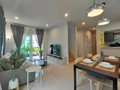 4-Zimmer-Villa mit Pool & Fitnessbereich in Paklok