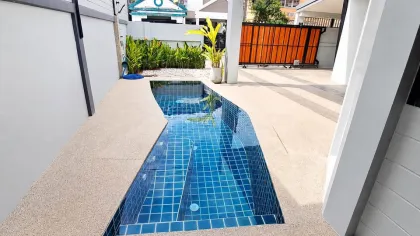 Pet-Friendly 2-Bedroom Apartment with Private Jacuzzi in Chalong