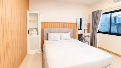 Pet-Friendly 2-Bedroom Apartment with Private Jacuzzi in Chalong