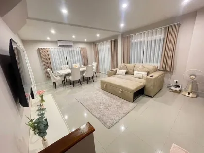 บ้านเดี่ยวสองชั้น 3 ห้องนอนให้เช่าในตำบลถลาง