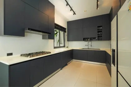 Luxuriöse Familienvilla mit Pool nahe BISP Phuket