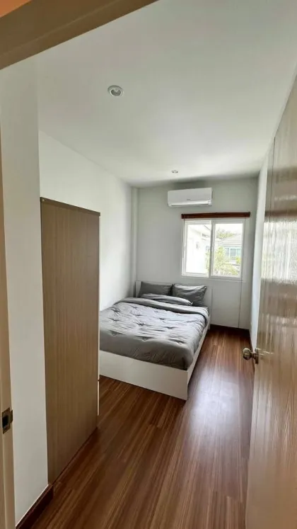 3-Schlafzimmer, 3-Badezimmer Stadthaus in Thalang zu vermieten