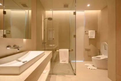 Villa Intelligente Ultra Luxe avec Piscine, 5 Chambres et 6 Salles de Bain