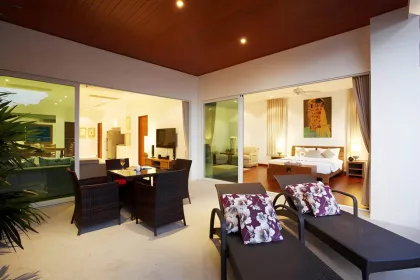 3-Schlafzimmer-Villa mit Meerblick und privatem Infinity-Pool zur Miete in Kamala