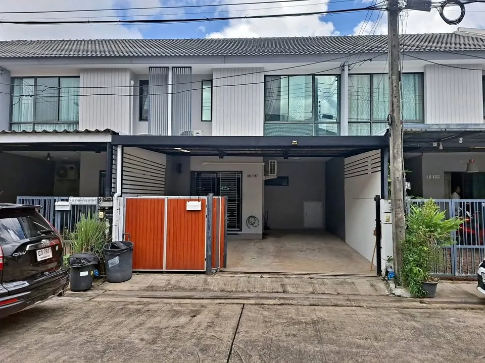 บ้านวิลล่าสวย 3 ห้องนอน ที่ปรุงสา วิลล์ กะทู้-สามกอง