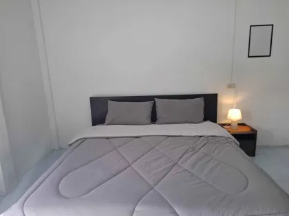 Bezugsfertige 2-Zimmer-Reihenhaushälfte mit 1 Bad zur Miete in Wichit, Phuket