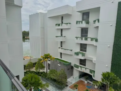 Luxury 1-Bed 1-Bath Apartment at AQUA Waterfront Resident, Cherng Talay