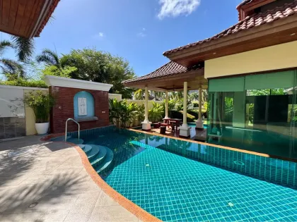 4-Schlafzimmer 5-Badezimmer Villa mit Pool in Cherngtalay