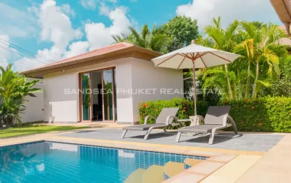 Spacious 4-Bedroom, 5-Bath Villa with Private Pool in Pasak
