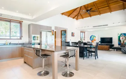 Spacious 4-Bedroom, 5-Bath Villa with Private Pool in Pasak