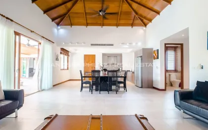 Spacious 4-Bedroom, 5-Bath Villa with Private Pool in Pasak