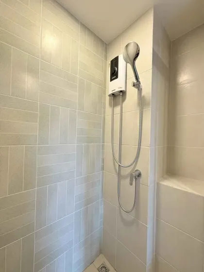 คอนโดมุม 1 ห้องนอน 1 ห้องน้ำ ที่รีฟ กะทู้ ให้เช่า