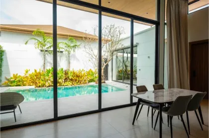Villa moderna de 3 habitaciones con piscina en Koh Kaew