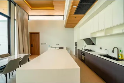 Villa moderna de 3 habitaciones con piscina en Koh Kaew
