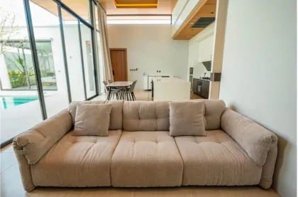 Villa moderna de 3 habitaciones con piscina en Koh Kaew