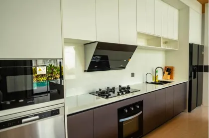 Villa moderna de 3 habitaciones con piscina en Koh Kaew