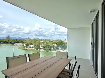 อพาร์ตเมนต์ 2 ห้องนอน 2 ห้องน้ำ ที่ทันสมัยที่ The Aqua Condo บางเทา