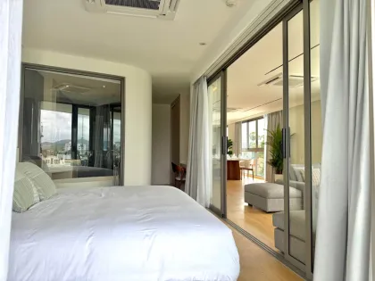 อพาร์ตเมนต์ 2 ห้องนอน 2 ห้องน้ำ ที่ทันสมัยที่ The Aqua Condo บางเทา