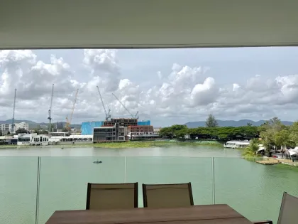 อพาร์ตเมนต์ 2 ห้องนอน 2 ห้องน้ำ ที่ทันสมัยที่ The Aqua Condo บางเทา