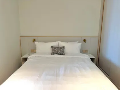 อพาร์ตเมนต์ 2 ห้องนอน 2 ห้องน้ำ ที่ทันสมัยที่ The Aqua Condo บางเทา