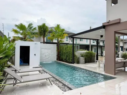 Villa de 4 habitaciones con piscina en Saransiri Retreat, Kohkaew, Phuket