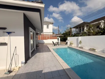 Villa mit Privatpool zur Miete in Land & House Chalong